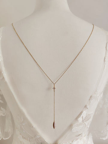 Collier de dos Suzanne